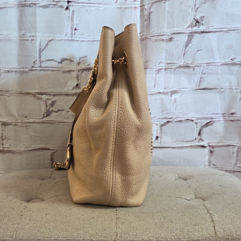 Michael Kors Cream Shoulder Bag with Gold Accents - Picture 3 of 10